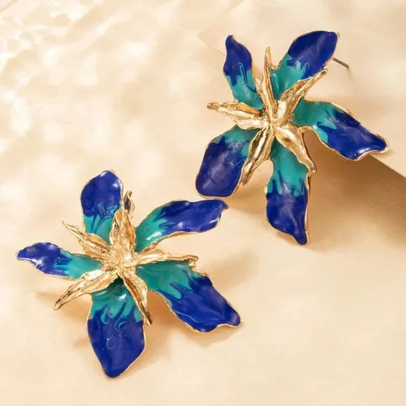 Spring Anthropologie Flower Earrings - Picture 3 of 5